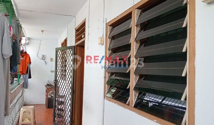 Rumah Kost² An 3 Lantai Bagus Hadap Selatan