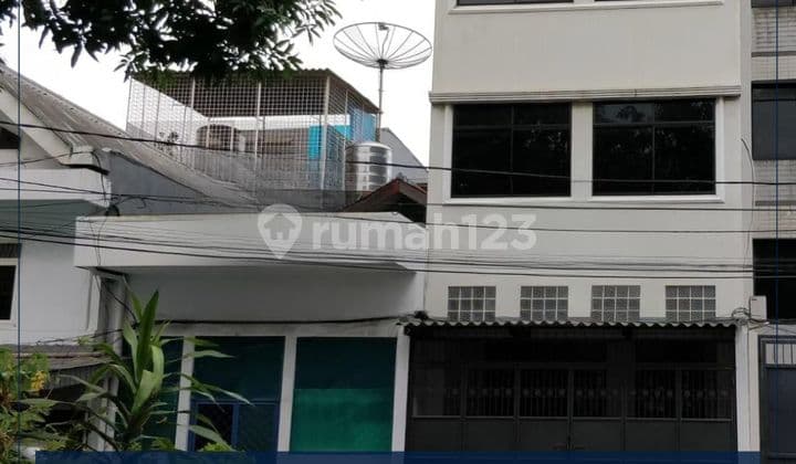 For Sale Cheap House & Shop House in Tambora Super Strategic Location