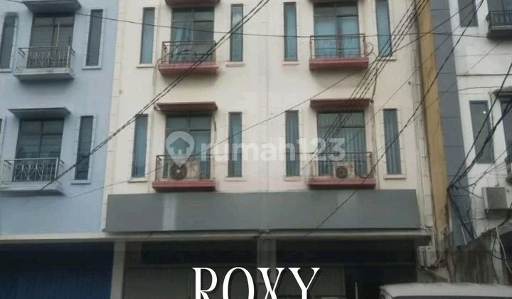 Disewakan Ruko Komersial Lokasi Strategis Dekat Itc Roxy Mas Disewakan Ruko Komersial Lokasi Strategis Dekat Itc Roxy Mas