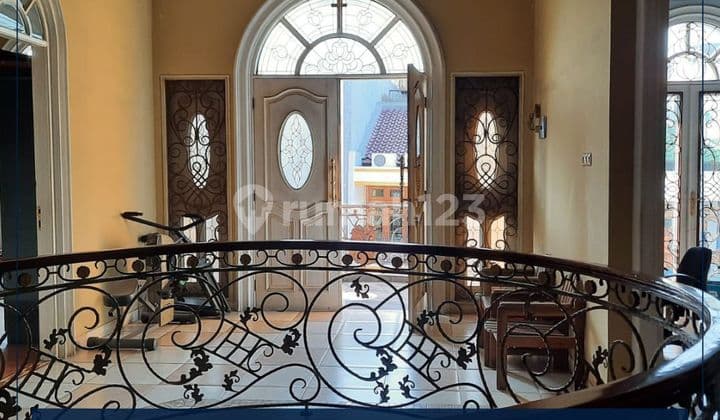 Dijual Cepat Rumah Mewah 2 Lantai Di Taman Ratu Jakarta Barat