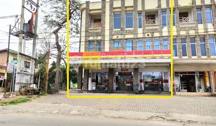 Ruko Tiga Pintu Ki Maja