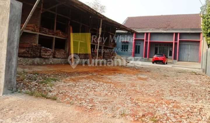 Dijual Rumah ex panglong kayu di Dusun Taman Sari