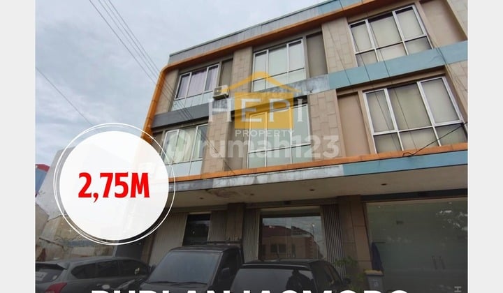 3-Storey Shophouse Strategically Located in Puri Anjasmoro, Semarang 3-Storey Shophouse Strategically Located in Puri Anjasmoro, Semarang