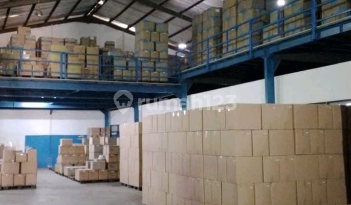 Warehouse for Sale in Romokalisari, Within a Warehouse Complex