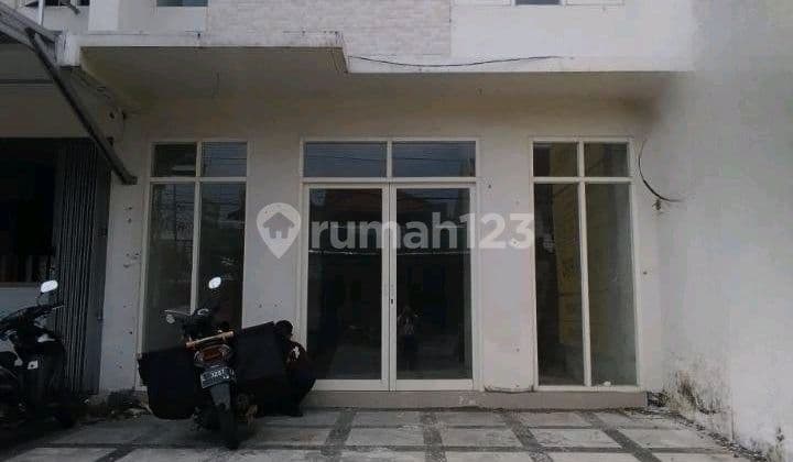 Ruko 2 Lantai Raya Rungkut Menanggal Harapan Siap Pakai