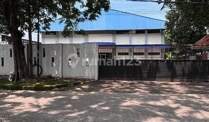 Gudang di Pergudangan Rungkut Industri Siap Pakai