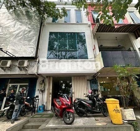 3.5-Story Shop House in Karimun Jawa
