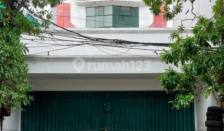 3-Story Shop House on Adityawarman Main Road, Ready to Use