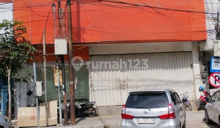 Ruko 3 Lantai Raya Kedung Doro Bagus Terawat Ex Bank