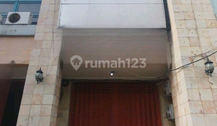 Ruko 3 Lantai Raya Tidar Full Furnish