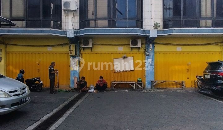 3 Adjacent Shophouses on Diponegoro Suitable for Office Use