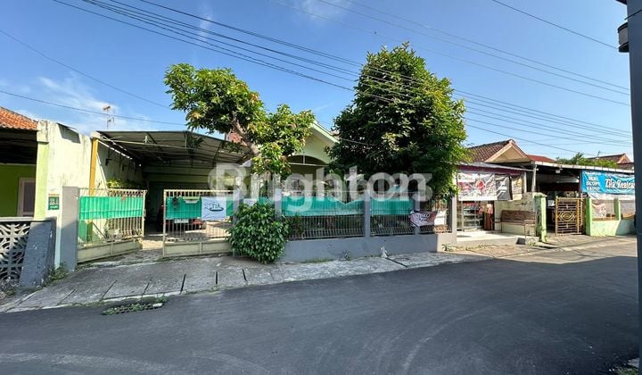 Rumah Dekat AMPLAZ Lokasi Strategis di Caturtunggal Dekat Kampus