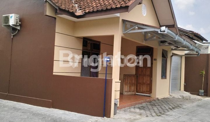 RUMAH MODERN MINIMALIS DEKAT JLN KABUPATEN( DALAM RINGROAD)
