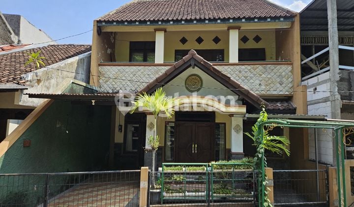 HOUSE IN GAMBIRAN BARU PANDEYAN, COMFORTABLE, SPACIOUS, AND STRATEGICALLY LOCATED IN YOGYAKARTA