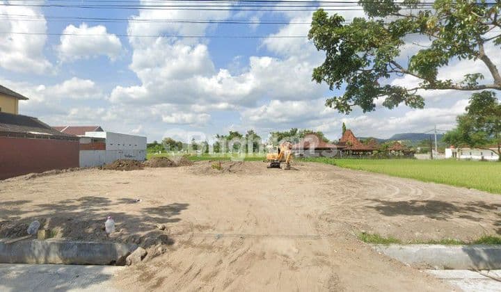 Tanah Dijual di Pinggir Jalan Pakem-Prambanan – Lebar Depan 30 Meter, Cocok untuk Usaha atau Investasi