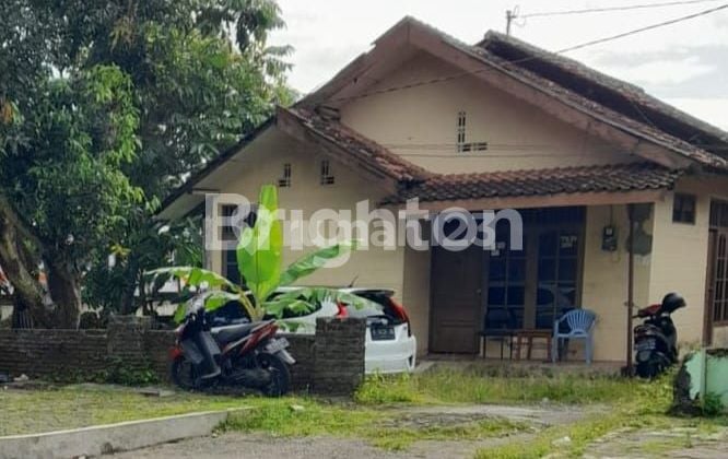 "Dijual Rumah Strategis di Tegalrejo Yogyakarta, SHM & IMB, Dekat Malioboro – Investasi Terbaik!"