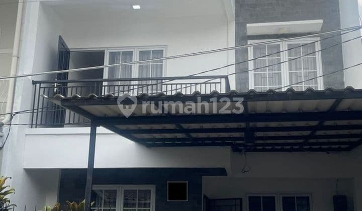 Dijual Rumah Modern Minimalis 2 Lantai yang Terletak di Bintaro Tangerang Selatan