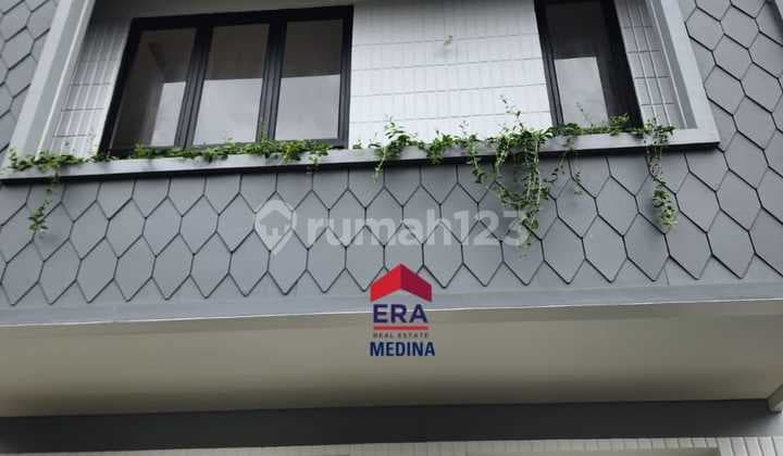 For Sale Modern Minimalist 2-Story House Located in Graha Raya Bintaro, South Jakarta