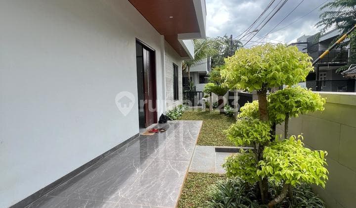 Dijual Rumah Modern Minimalis Dengan Tanah Dan Bangunan Cukup Luas Di Bintaro Sektor 9 Tangerang Selatan