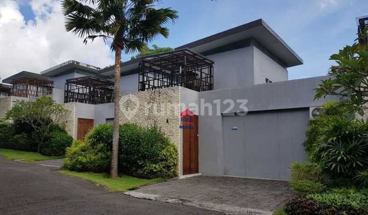 Dijual Rumah 3 Lantai di Perumahan Nusa Dua Bali