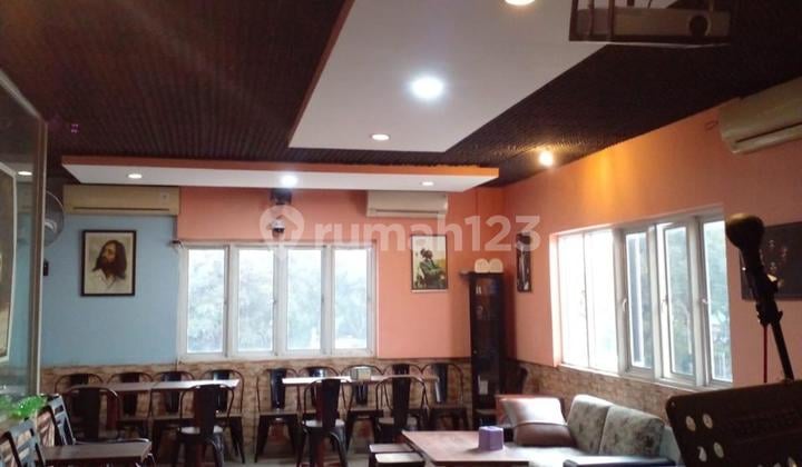 Dijual Ruko 3.5 Lantai yang Letaknya Depan Pintu Masuk Area Perbelanjaan dan Berlokasi di Bintaro Tangerang Selatan