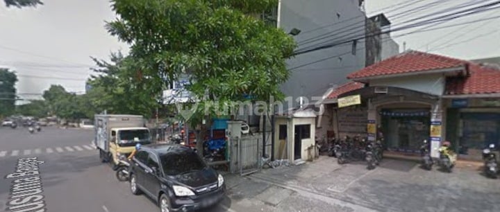 0911 - For Rent: 1.5-Story Shop House on Jl Kusuma Bangsa, Surabaya