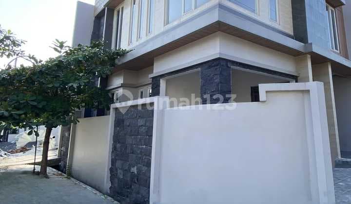 0805 For Sale Rungkut Harapan House 3 BR Hook 2 Floors Empty