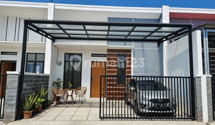 Housing for Around 200 Million, Complete Facilities, Installments for Around 1 Million