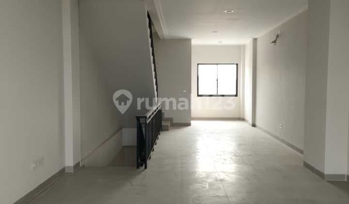 Ruko Baru! Hadap Boulevard! Ruko Mega Kuningan, Pik 2