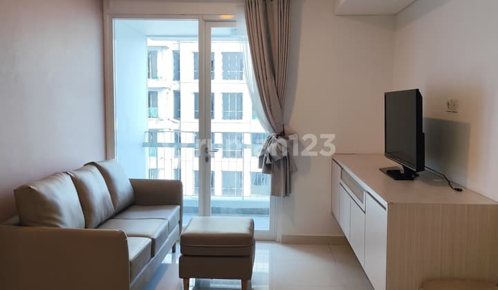 Sewa Apartemen Full Furnished Dekat Sekolah Negeri, Bebas Banjir