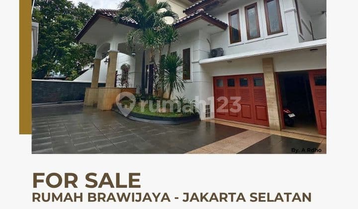 For Sale! Brawijaya House, Strategic Location in South Jakarta