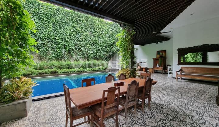 Luxury Vittage Hause At Menteng Jakarta Pusat Rumah Bagus SHM di Menteng