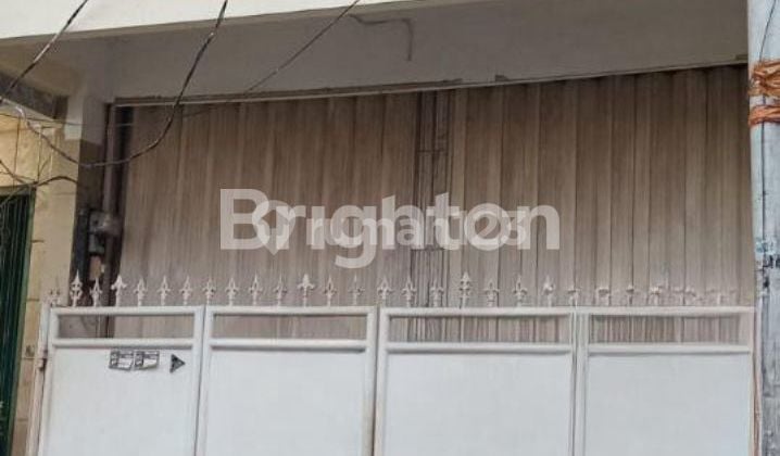 Rumah 3 Lantai di Kemayoran Jakarta Pusat Rumah 3 Lantai di Kemayoran Jakarta Pusat