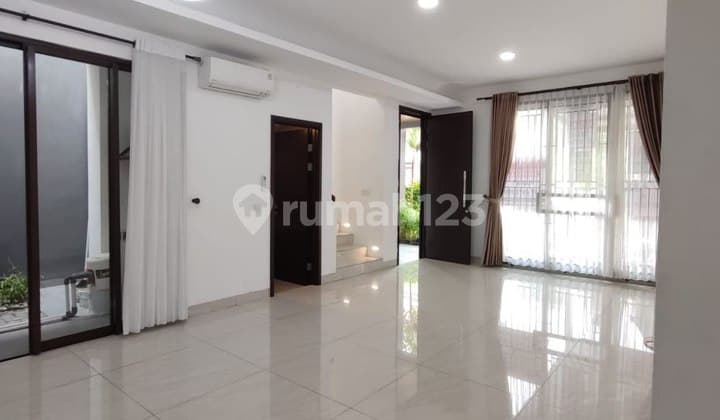 Rumah Murah, Furnished, 2 Lantai Mozia BSD Tangerang Banten