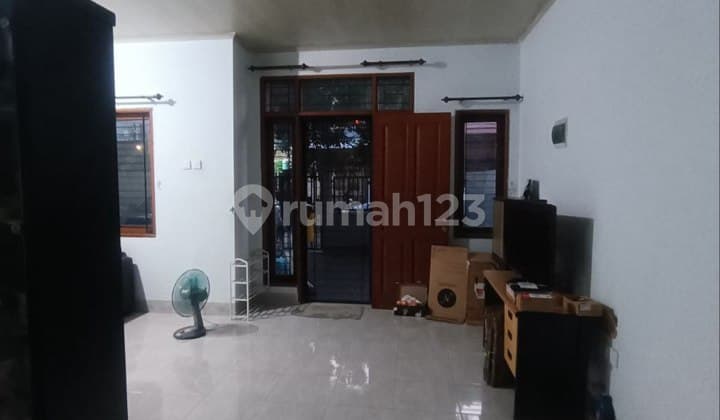 Dijual Rumah Bagus 2 Lantai di Mutiara Taman Palem Cengkareng Jakarta Barat
