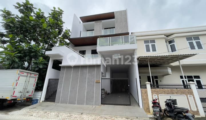Dijual Murah Rumah 3,5 Lantai Taman Surya Cengkareng Kalideres Jakarta Barat