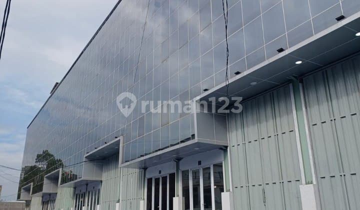 Disewakan Gudang Siap Pakai Rapi, Bersih, Terawat di Kalideres Jakarta Barat