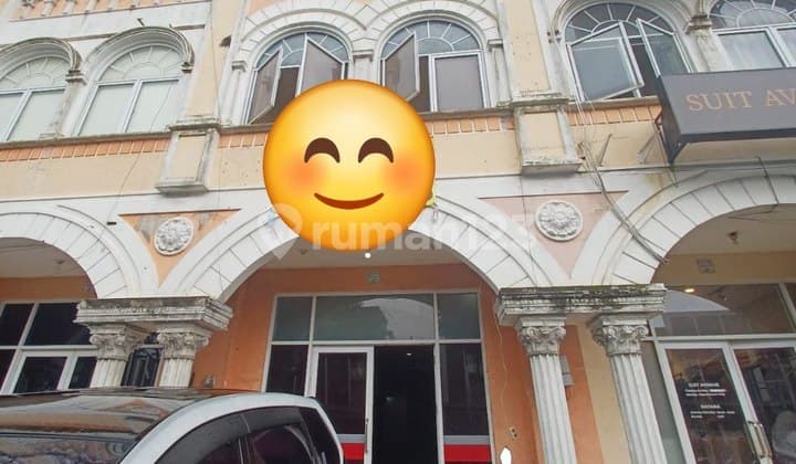 Ruko Alicante Boulevard 3 Lantai, Gading Serpong, Tangerang