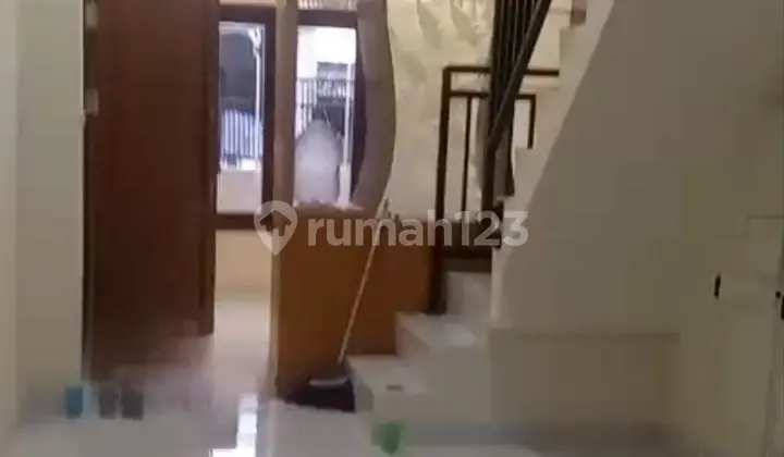 Dijual Cepat Rumah 1,5 Lantai Siap Huni Regency 2 Pasar Kemis Tangerang Banten
