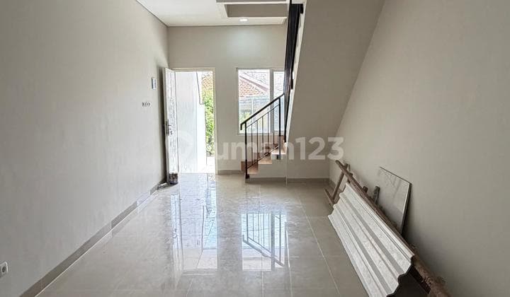 Rumah Baru Tomang Lokasi Strategis