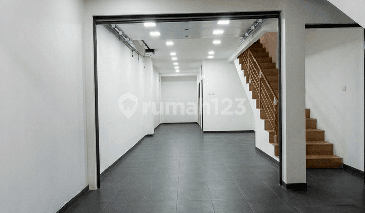 Rumah Baru Kavling Polri Jelambar Lokasi Strategis Bebas Banjir