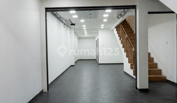 Rumah Baru Kavling Polri Jelambar Lokasi Strategis Bebas Banjir