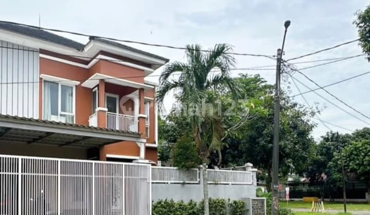Rumah Bagus 2,5 Lantai Shm Di Bsd Anggrek Loka