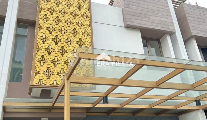 Jual Cepat Harga Terbaik Rumah Mewah 3 Lantai Di Puri 11 Heritage