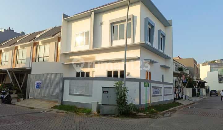 Rumah Hoek 2 Lantai Bagus Shm Di Metland Puri