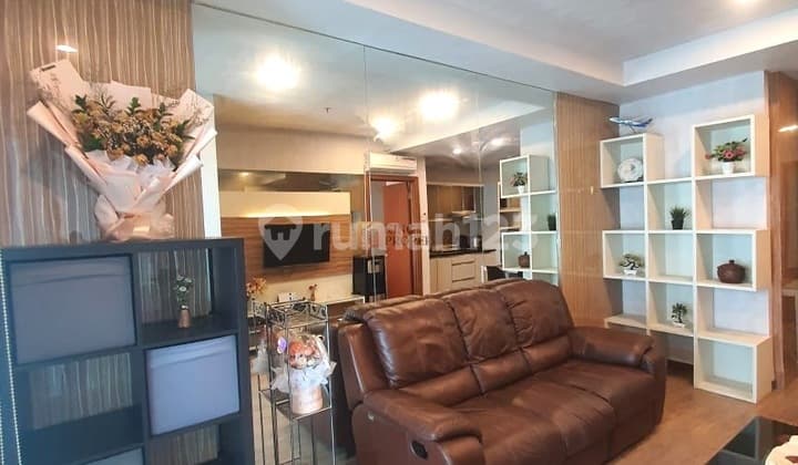 Luxury Recommendation! 2br 74m² Fully Furnished Interior with Pool and Sea View at Green Bay Pluit. Affordable Rental Condominium Above Baywalk Mall Green Bay Pluit, North Jakarta. Unit Recommended with Full Interior Condition Facing the Open Sea Pool View.
