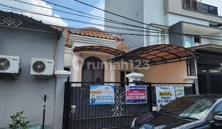 Rumah di Semanan Minim Renov Siap Huni Bebas Banjir