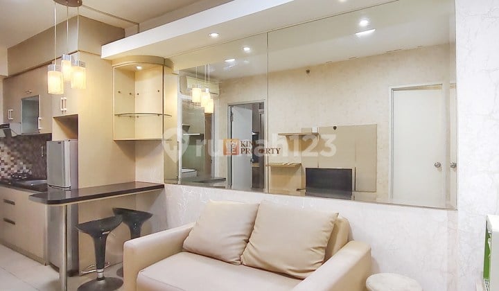 Just Bring Your Suitcase! For Rent 2Br 43M² Full Furnished Minimalist, Super Close Access to Mall Baywalk Green Bay Pluit Greenbay