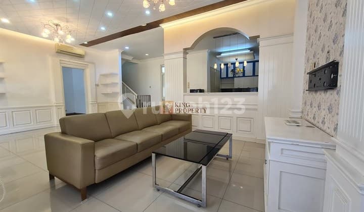 Disewakan Rumah Mewah 3Br Puri Mansion Semi Furnish Dekat Akses Tol dan Mall Siap Huni Luas