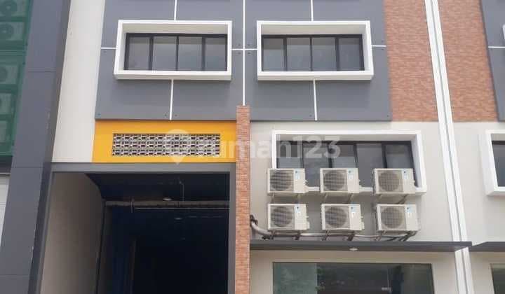 Disewakan Gudang 2 Lantai Modern Industrial Contemporary - Business Park Premium Era Prima Daan Mogot, Lokasi Strategis & Siap Operasional, Dekat Tangcity Mall, Poris Indah, Kampus A YASIR (RA Yasir, SDIT Yasir), RS Sari Asih Cipondoh